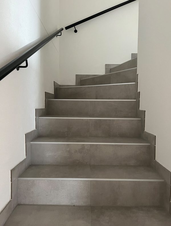 Bürgerzentrum Königsbrunn Treppe Fliesenverlegung