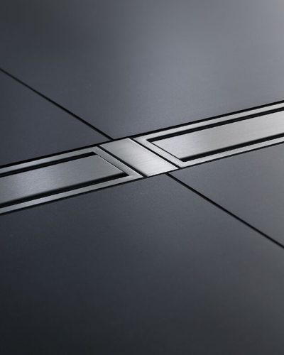 Badaccessoires-Duschrinne in schwarz