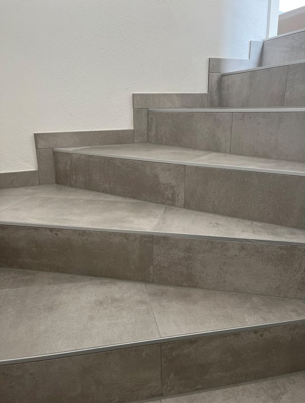Bürgerzentrum Königsbrunn Treppe Fliesenverlegung